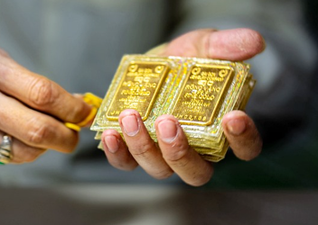 VIP Tin 24/7: Thị trường vàng đang bị “nhấn chìm” trước triển vọng tăng lãi suất của Fed, chênh lệch nội – ngoại thì vẫn thẳng tiến – lên sát mốc 18 triệu đồng