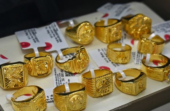 VIP Tin 24/7: Vàng Nhẫn 9999: Giao dịch tại mốc 54,7 triệu đồng/lượng, vàng nhẫn cao hơn giá vàng thế giới chưa tới 600.000 đồng