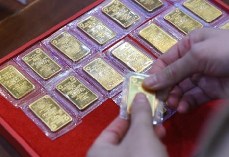 VIP Tin 24/7: SJC lình xình gần mốc 67 triệu đồng khi vàng thế giới ở quanh ngưỡng 1.835 USD, chênh lệch chưa hết tăng – lên sát mốc 14 triệu